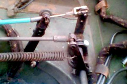 Modified braket mounted in a Series Land Rover
