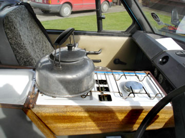 Range Rover Carawagon stove