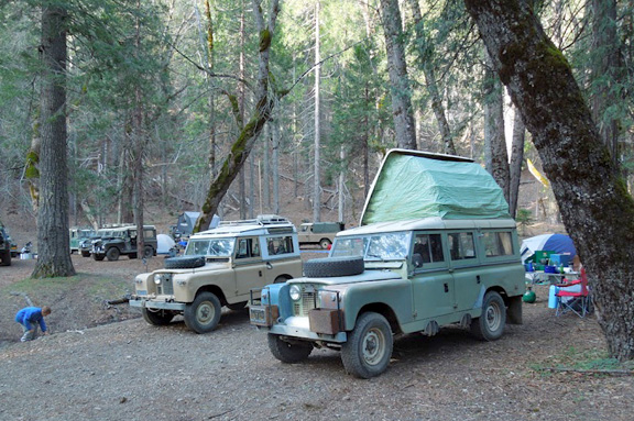 Land Rover Dormobile is Mendo camp