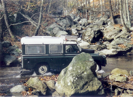 Warren's Land Rover Dormobile, Lurch