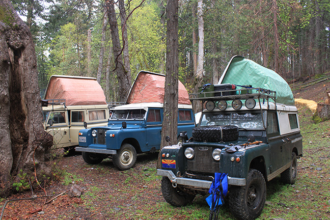 Land Rover Dormbiles camped
