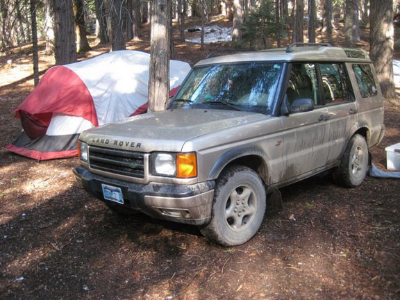 Land Rover Discovery camping