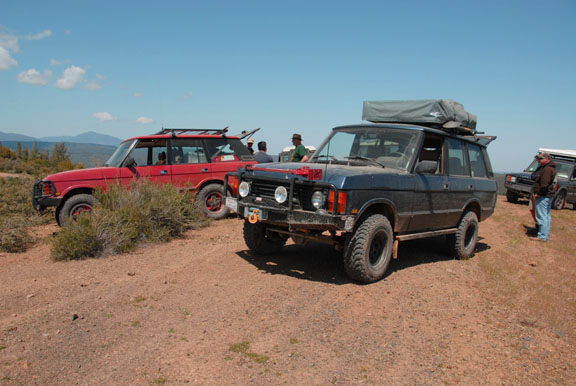 Range Rover Classic on the trail