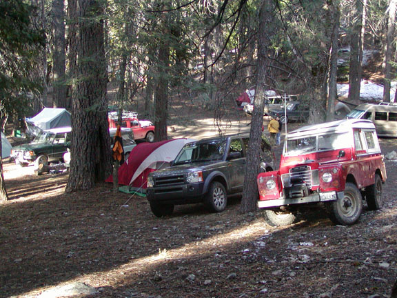 Land Rover camp